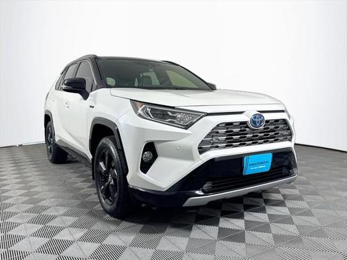 2019 Toyota RAV4 Hybrid SE