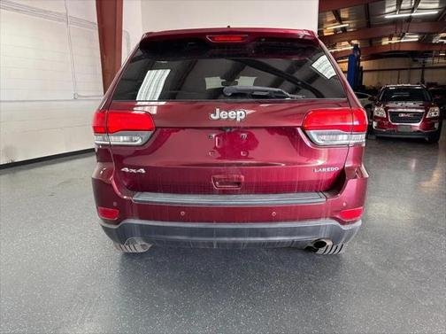 2017 Jeep Grand Cherokee Laredo