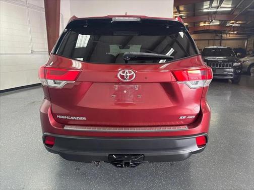 2017 Toyota Highlander SE