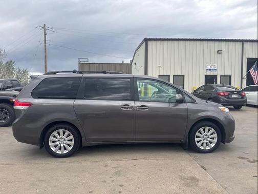 2012 Toyota Sienna LE