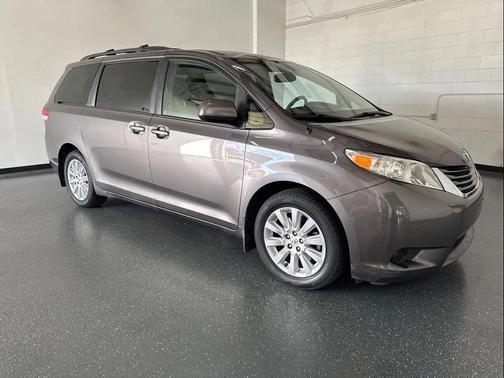 2012 Toyota Sienna LE