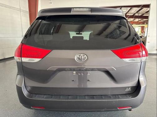 2012 Toyota Sienna LE