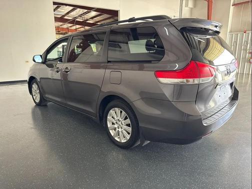 2012 Toyota Sienna LE