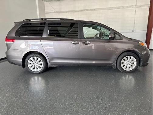 2012 Toyota Sienna LE