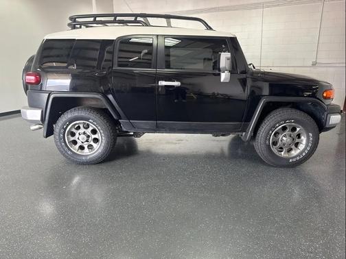 2012 Toyota FJ Cruiser Base