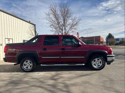 2005 Chevrolet Avalanche 1500 LS