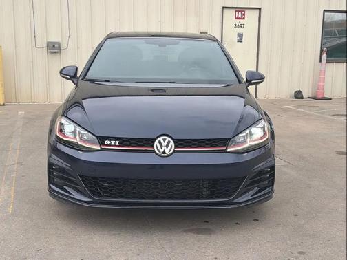 2018 Volkswagen Golf GTI 2.0T S 4-Door