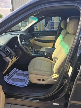 2017 Ford Explorer Base