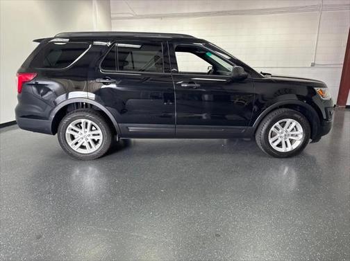 2017 Ford Explorer Base