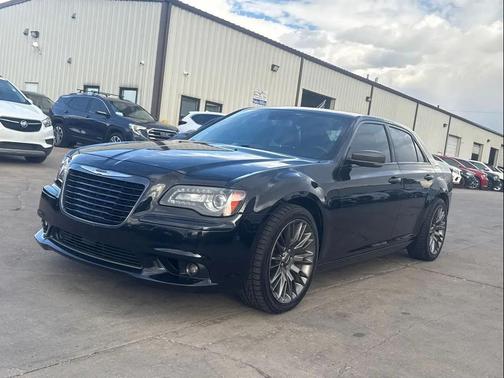 2013 Chrysler 300C Varvatos Collection