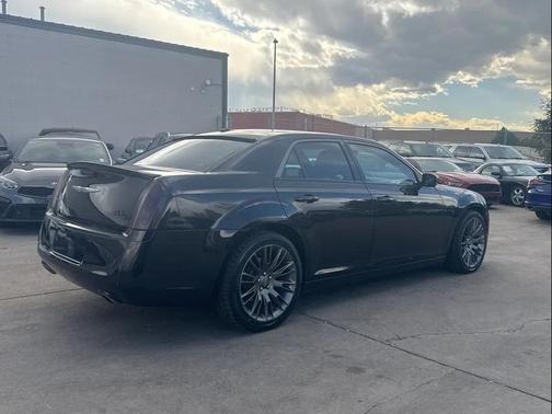 2013 Chrysler 300C Varvatos Collection
