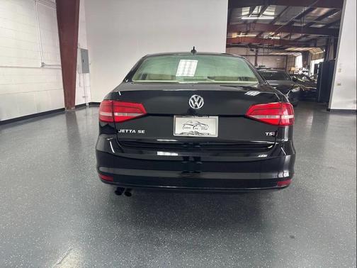 2015 Volkswagen Jetta Auto SE w/Connectivity