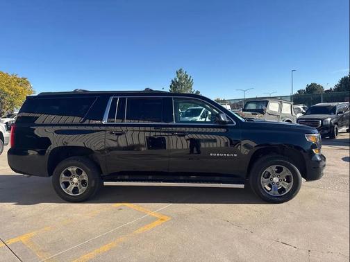 2016 Chevrolet Suburban LT