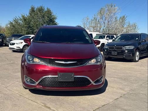 2018 Chrysler Pacifica Touring-L