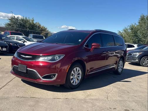 2018 Chrysler Pacifica Touring-L