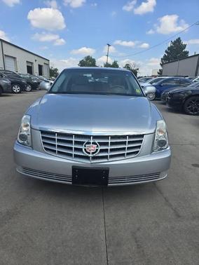 2010 Cadillac DTS Base