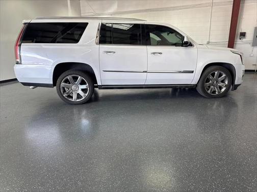 2017 Cadillac Escalade ESV Premium Luxury