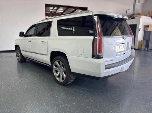 2017 Cadillac Escalade ESV Premium Luxury