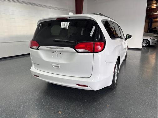 2020 Chrysler Voyager LXI