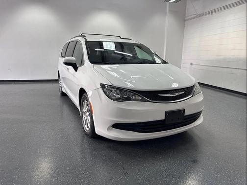 2020 Chrysler Voyager LXI