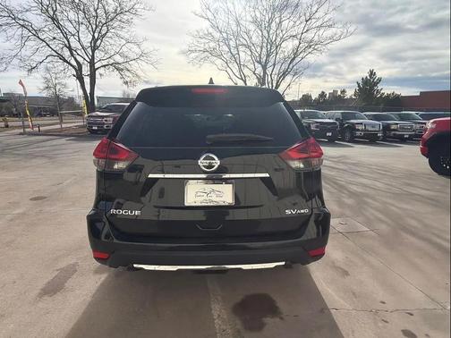 2020 Nissan Rogue SV