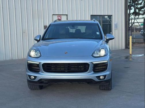 2016 Porsche Cayenne Cayenne
