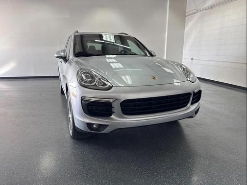 2016 Porsche Cayenne Cayenne