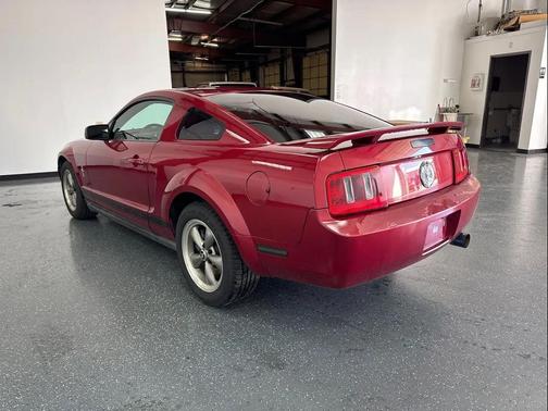 2006 Ford Mustang Base