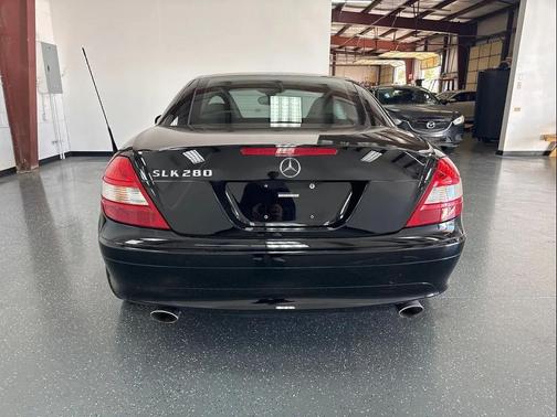 2006 Mercedes-Benz SLK-Class Base