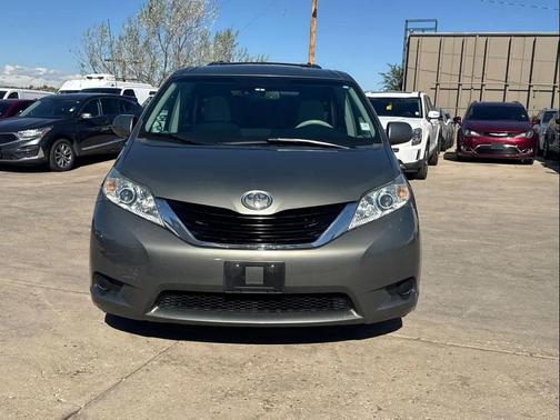 2011 Toyota Sienna LE