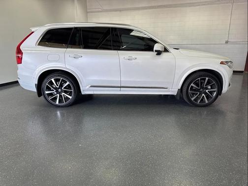 2019 Volvo XC90 T6 Inscription