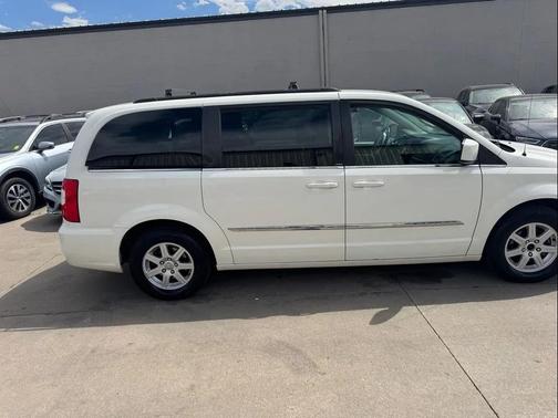 2012 Chrysler Town & Country Touring