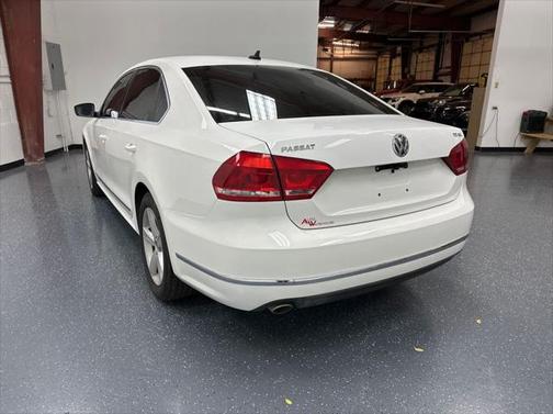 2013 Volkswagen Passat 2.0 TDI SEL Premium