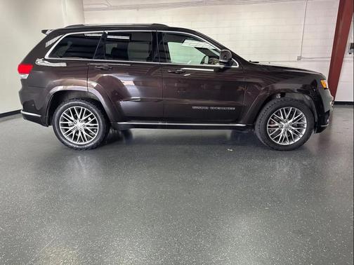 2017 Jeep Grand Cherokee Summit