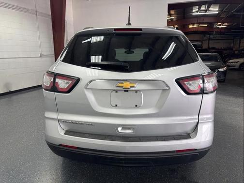 2017 Chevrolet Traverse LS