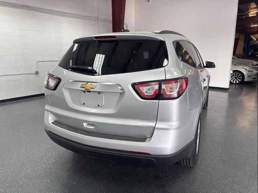 2017 Chevrolet Traverse LS