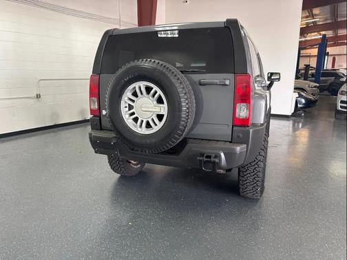 2008 Hummer H3 Base