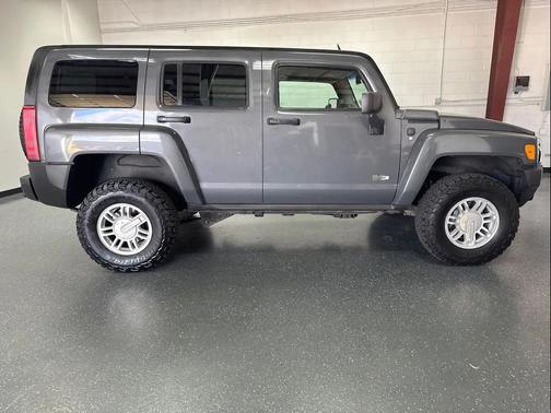 2008 Hummer H3 Base