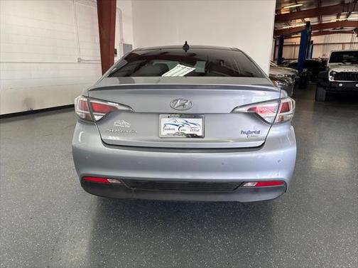 2016 Hyundai SONATA Hybrid Limited
