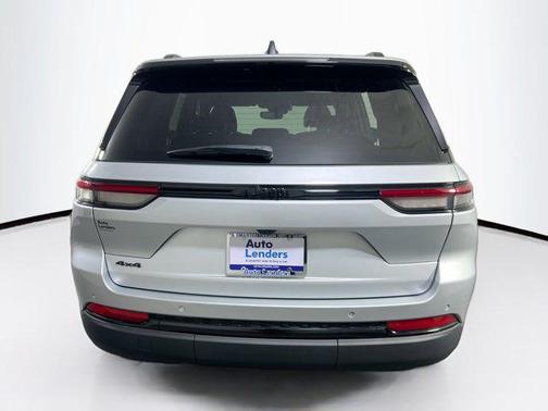 Silver Zynith 2023 Jeep Grand Cherokee Altitude