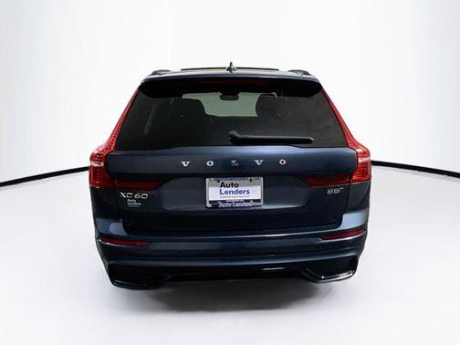 2024 Volvo XC60 B5 Plus Dark Theme