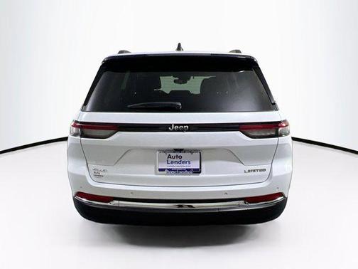 Bright White Clearcoat 2023 Jeep Grand Cherokee Limited