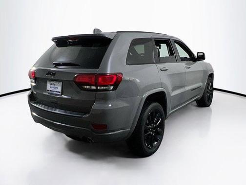 2022 Jeep Grand Cherokee Laredo