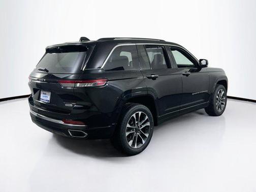 2022 Jeep Grand Cherokee Overland