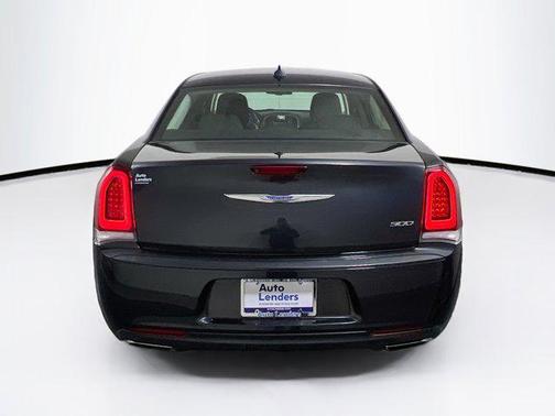 2019 Chrysler 300 Touring