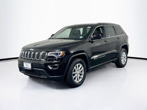 2022 Jeep Grand Cherokee Laredo