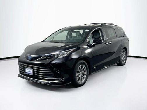 2021 Toyota Sienna XLE 7 Passenger