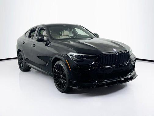 2022 BMW X6 M50i