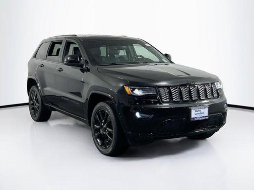 2022 Jeep Grand Cherokee Laredo