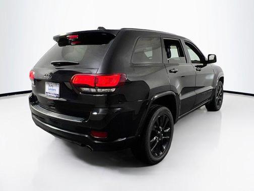 2022 Jeep Grand Cherokee Laredo